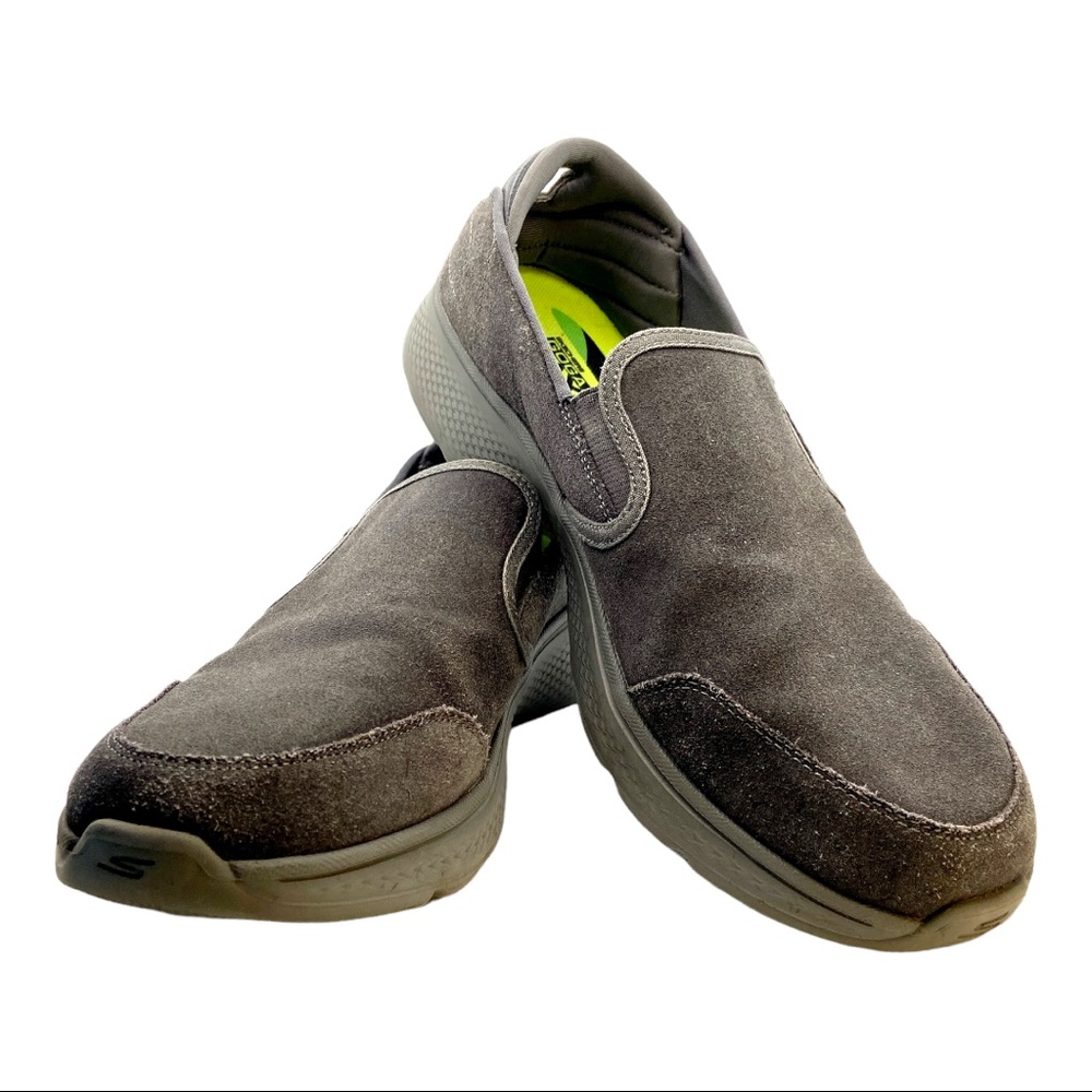 Skechers GoWalk Expertise Performance Slip On Sneakers Gray Char Suede Size 10.5